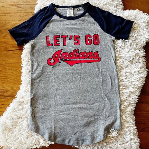 Victoria’s Secret Pink 5th & Ovean Indians baseball tee shirt womens size XS - Picture 3 of 7